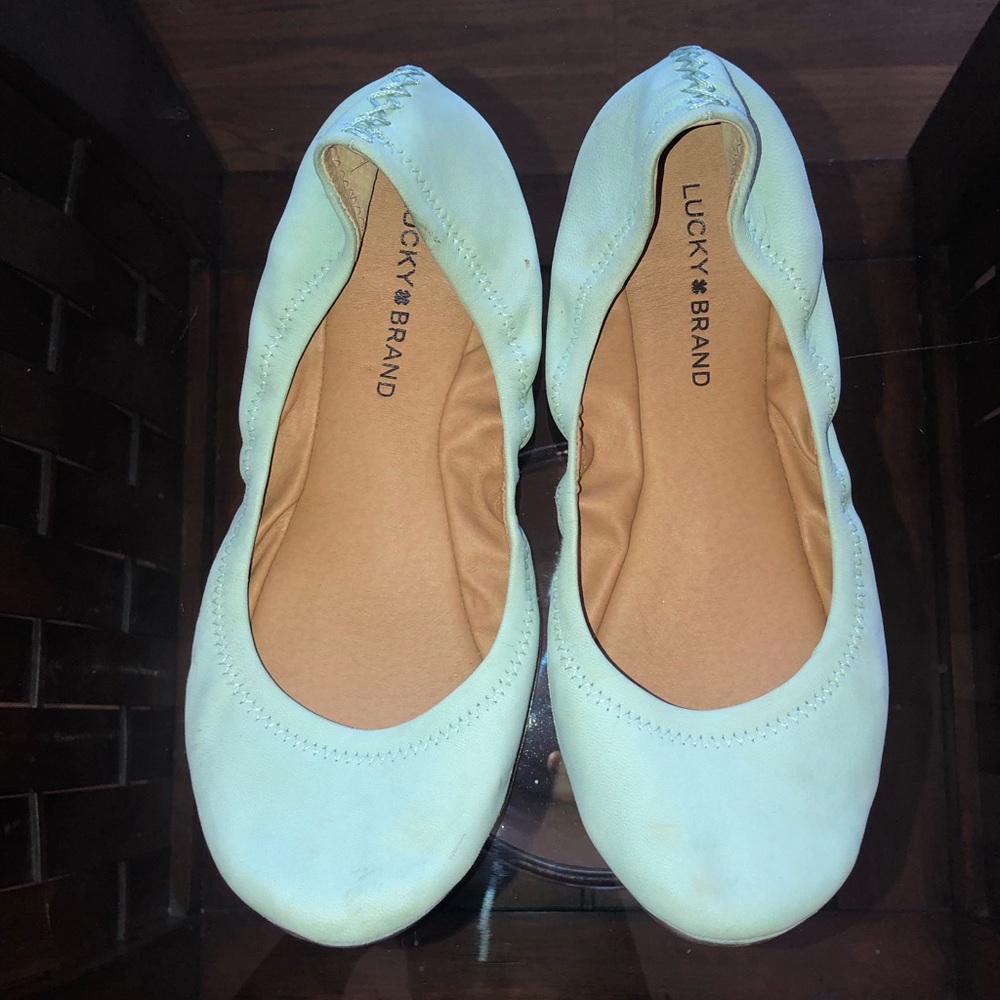 Size 8 Lucky Brand ballet flats worn once!